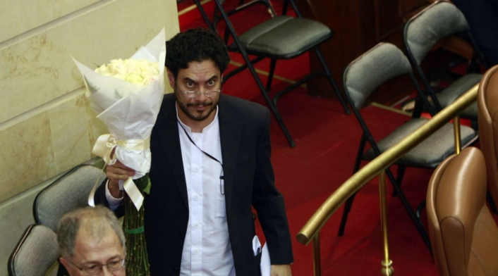 Iván Cepeda Castro, hijo de Manuel Cepeda, en uno de los homenajes que se le han rendido