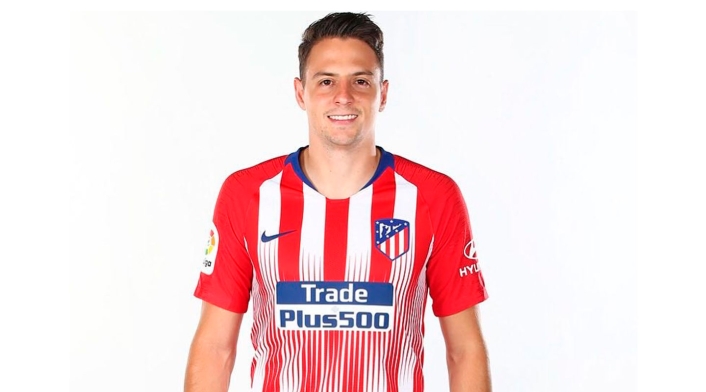 Santiago Arias se estrenó como lateral por derecha del Atlético de Madrid Santiago Arias se estrenó como lateral por derecha del Atlético de Madrid