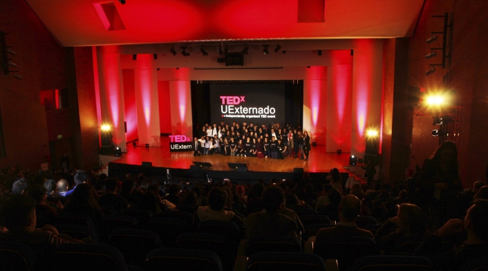 Primer TEDxUExternadoSalón Primer TEDxUExternadoSalón