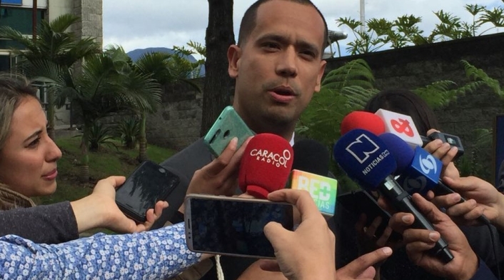 Diego Cadena, abogado de Álvaro Uribe, en la Fiscalía