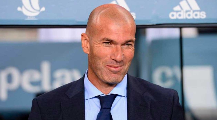 Zinedine Zidane dirigiendo al Real Madrid