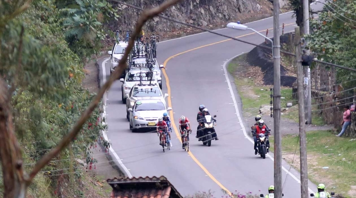 Los corredores fugados durante la cuarta etapa del Clásico RCN 2018