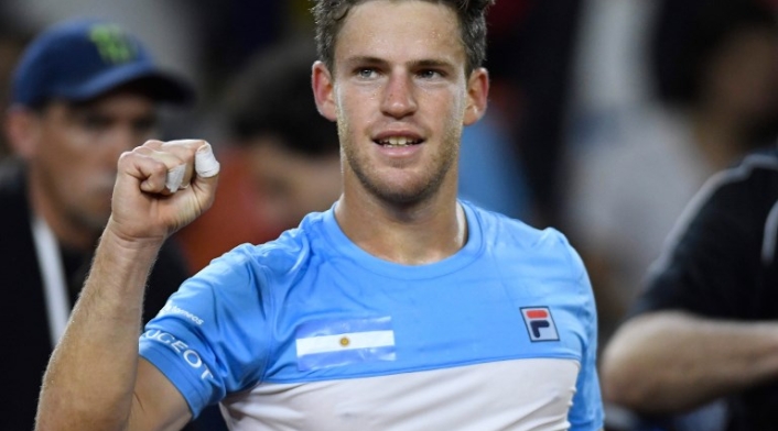 Diego Schwartzman celebrando el primer punto en serie de Copa Davis ante Colombia