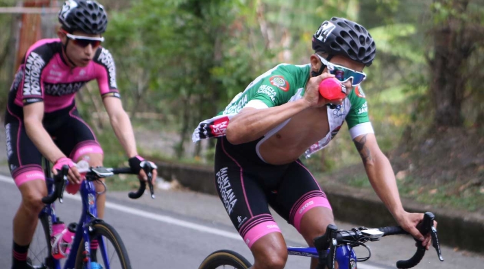 Los corredores fugados en el tramo final de la cuarta etapa del Clásico RCN
