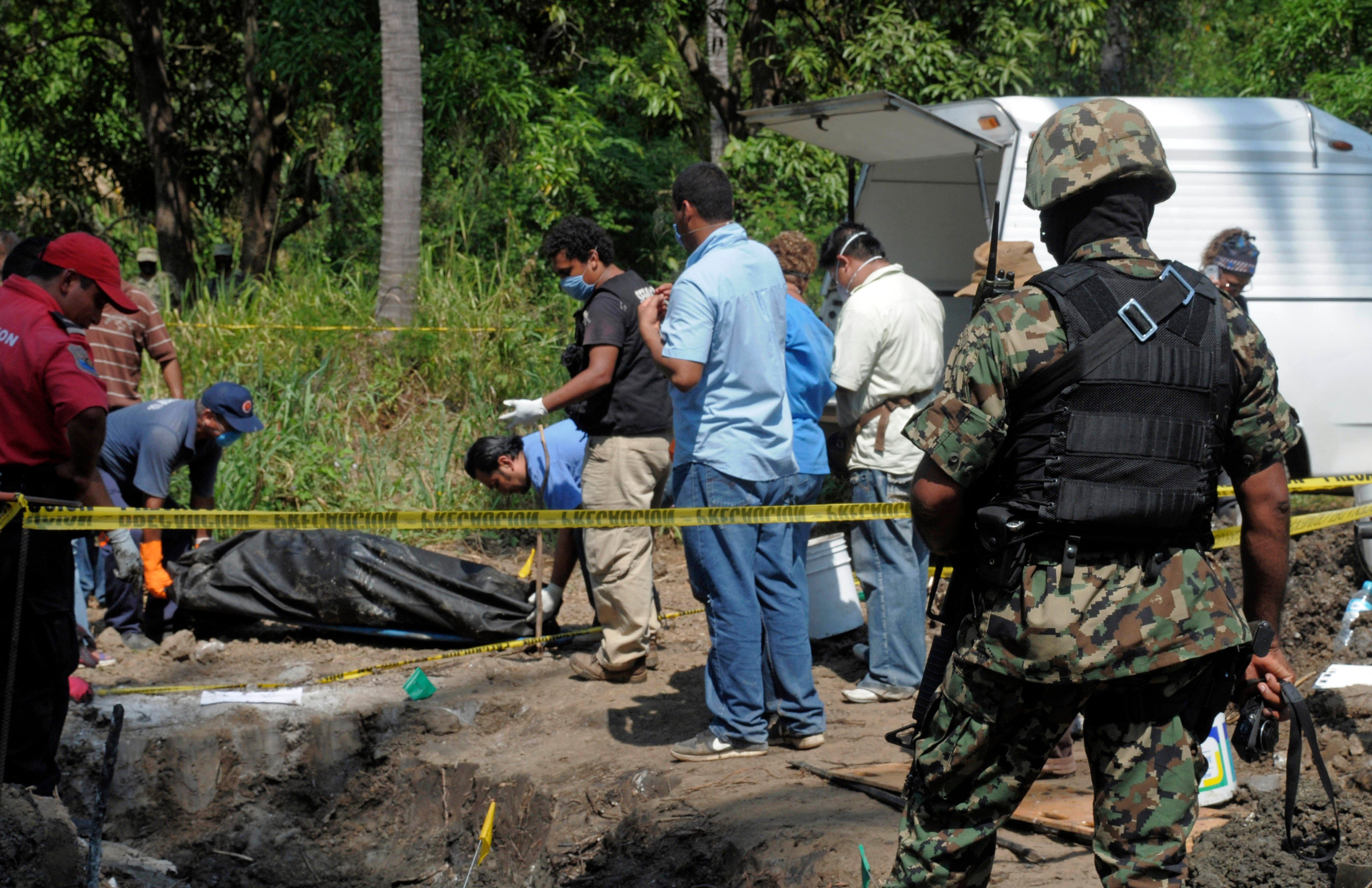 Desaparecidos en México Según cifras oficiales, más de 37.000 personas están reportadas como desaparecidas en México.