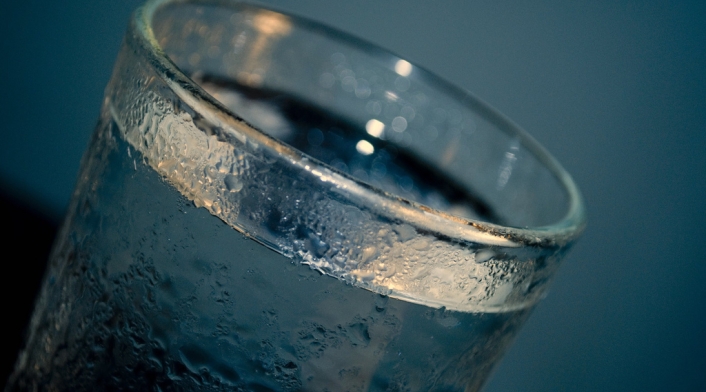 Vaso con agua