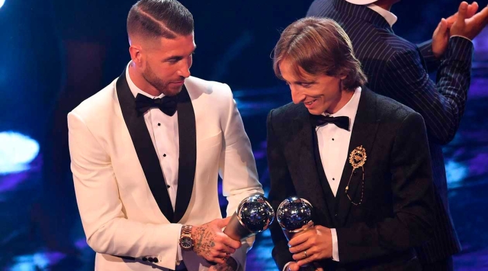 El español Sergio Ramos y el croata Luka Modric en la gala de los premios The Best organizada por la FIFA