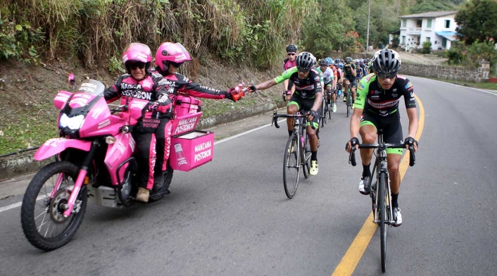 Los corredores fugados en el tramo final de la cuarta etapa del Clásico RCN