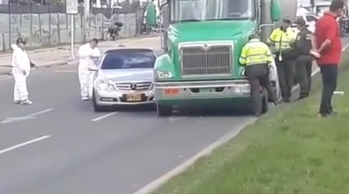 Ataque contra Mercedes Benz
