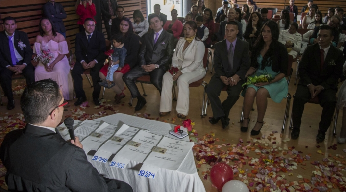Casatón por la paz, una boda masiva muy especial