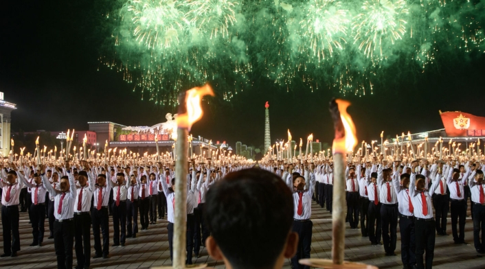 En el desfile, el dirigente norcoreano Kim Jong Un prefirió mostrar su amistad con China