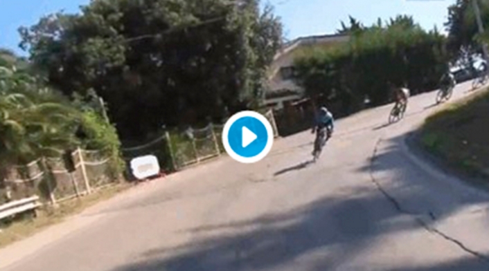 Dayer Quintana al momento de caer, en el Trofeo Matteotti disputado en Pescara (Italia)