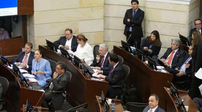 La bancada del Centro Democrático estuvo al tanto de la defensa de Alberto Carrasquilla.