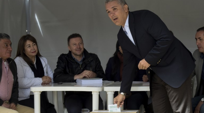 Presidente Iván Duque votó Consulta Anticorrupción.