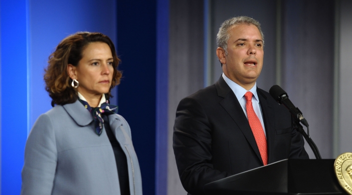 Presidente Iván Duque (der.) y ministra del Interior, Nancy Patricia Gutiérrez