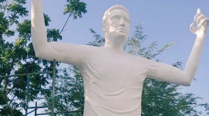 Estatua de Falcao