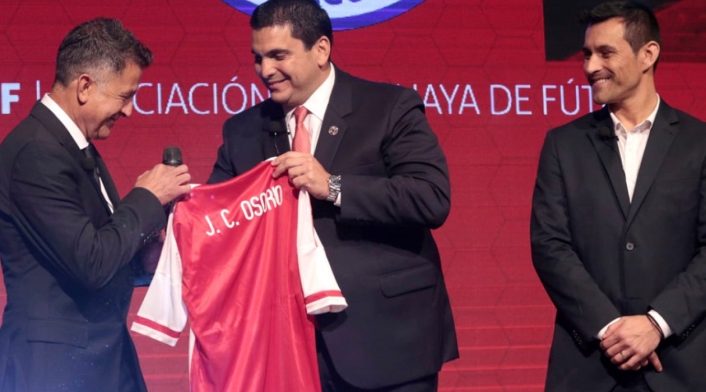 Juan Carlos Osorio, técnico colombiano que dirigirá a Paraguay