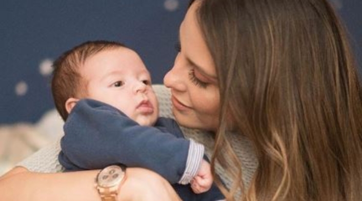 Así fue el bautizo del hijo de Laura Acuña