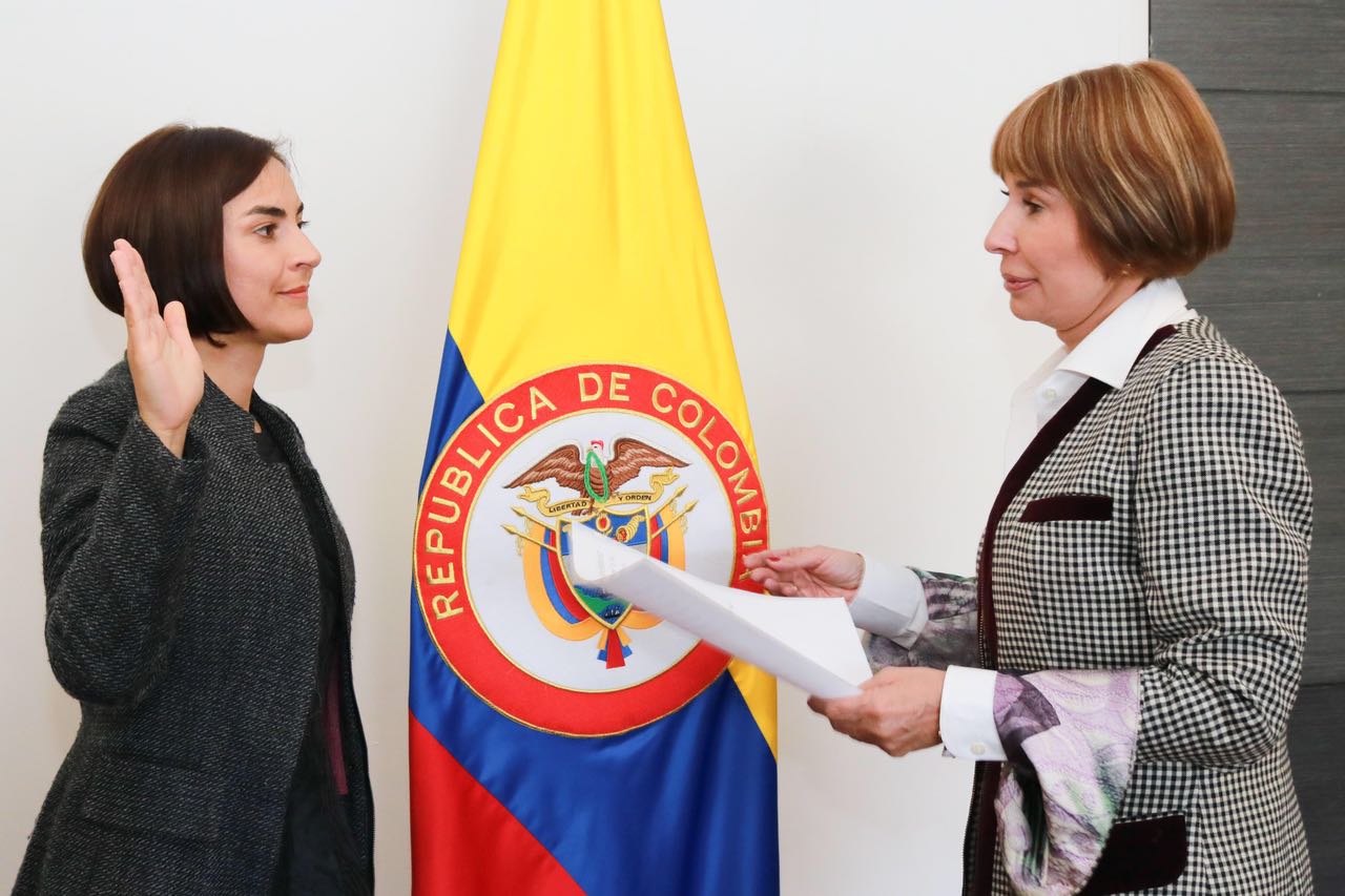 Ministra de Trabajo Alicia Arango con la Oficina de Empleo