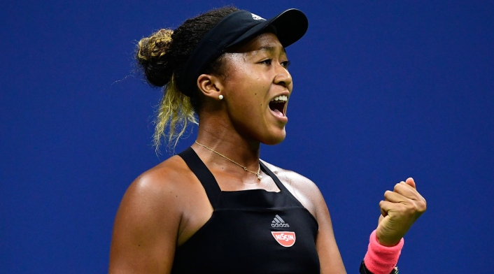 Naomi Osaka se impuso en casa de Serena Williams