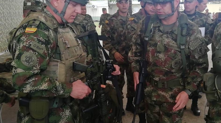 Operativo contra Guacho El propio Comanadante de las Fuerzas Militares, General Alberto José Mejía, estuvo en el área de operaciones contra Guacho.
