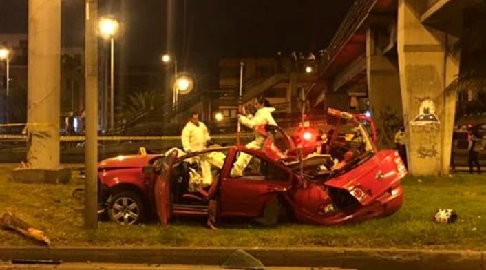 El vehículo Volkswagen Jetta en el que se movilizaban los cuatro jóvenes en Bogotá