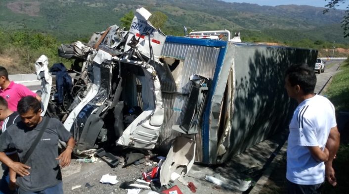 Accidente vía Guaduas - Puerto Salgar