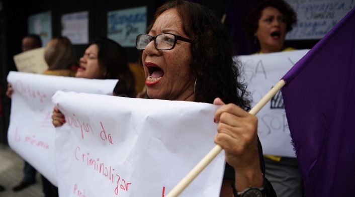 Mujeres protestan en contra del Gobierno Nicaragüense