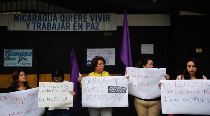 Mujeres protestan en contra del Gobierno Nicaragüense