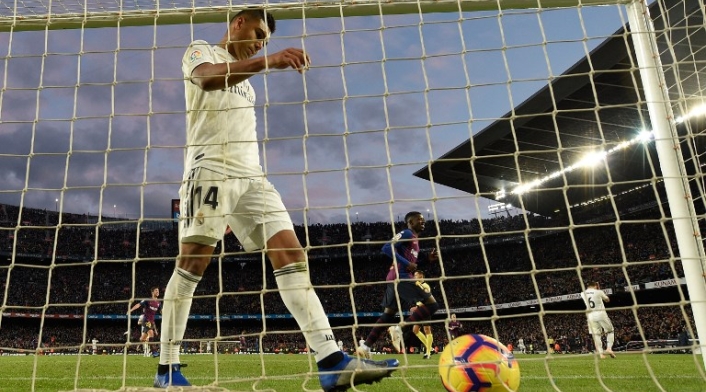 Casemiro, luego del quinto gol del Barcelona anotado por el chileno Arturo Vidal