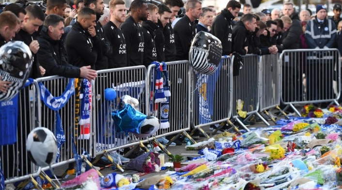 Homenaje al presidente del Leicester, Vichai Srivaddhanaprabha. Thumbnail