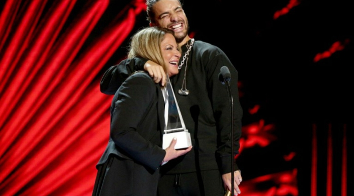 Maluma y Ana María Polo en los Latin American Music Awards