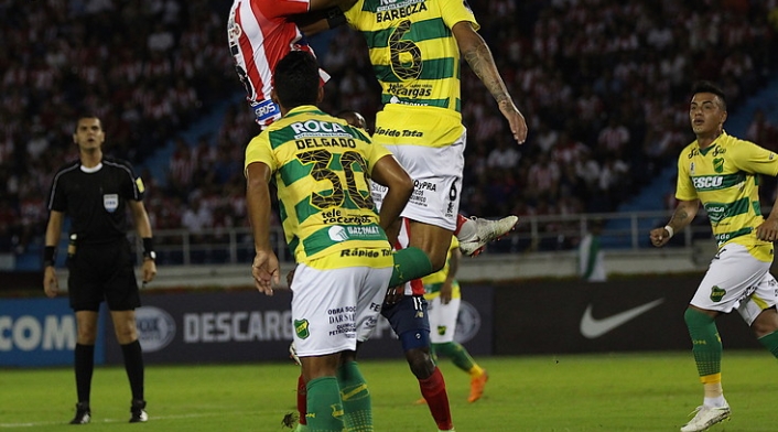 Atlético Junior y Defensa y Justicia de Argentina se enfrentaron en la Copa Sudamericana.