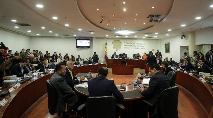 Comisión Primera Comisión Primera