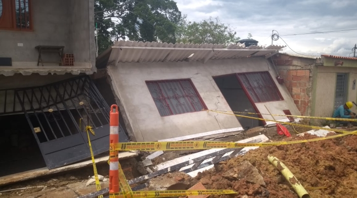 Viviendas afectadas en el barrio Aeropuerto de Cúcuta por deslizamiento de tierra