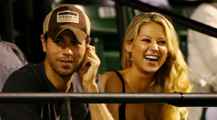 Enrique Iglesias y Anna Kúrnikova