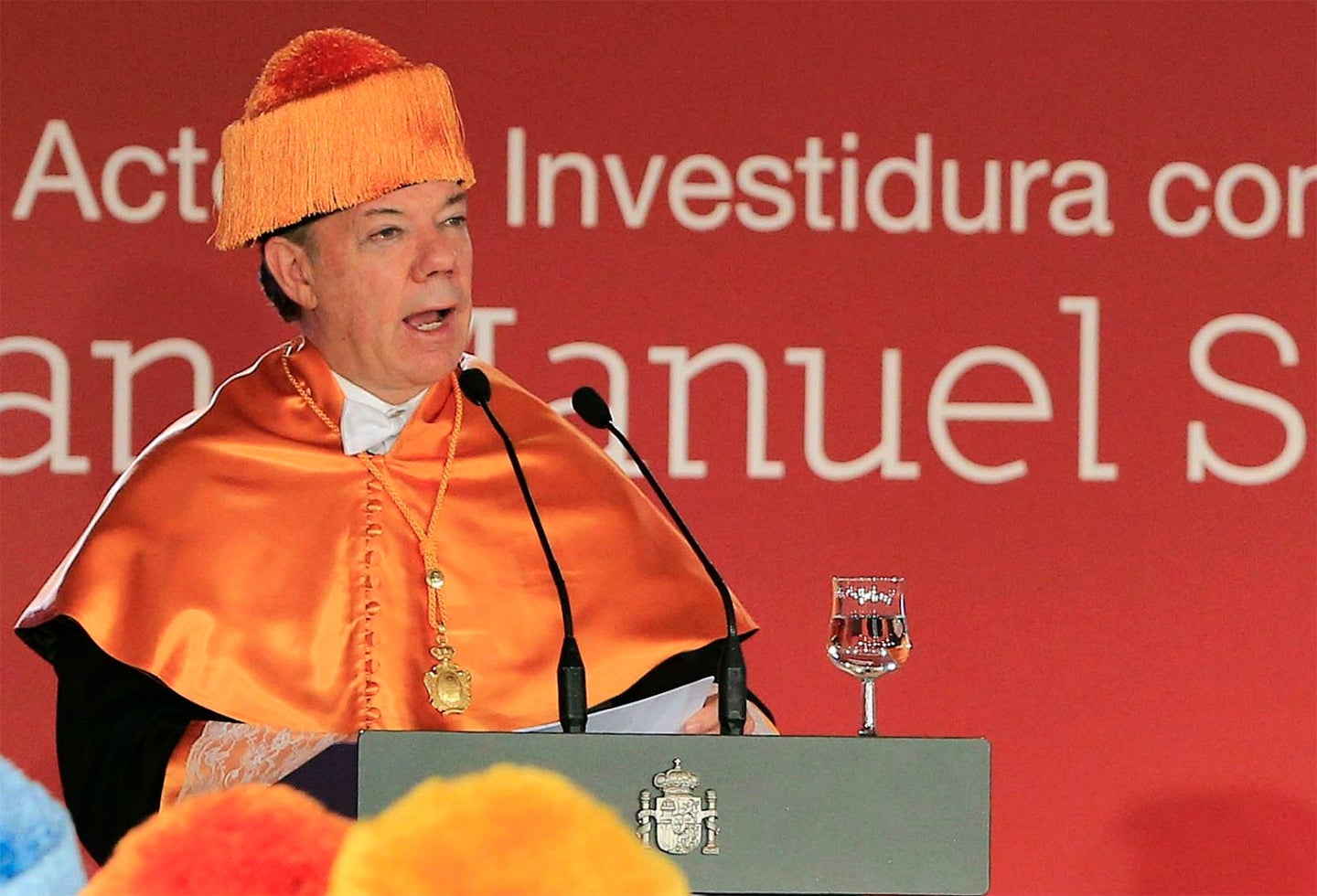 Juan Manuel Santos cuando fue nombrado doctor honoris causa por parte de la Universidad Camilo José Cela, en Madrid (España), el 3 de noviembre de 2014