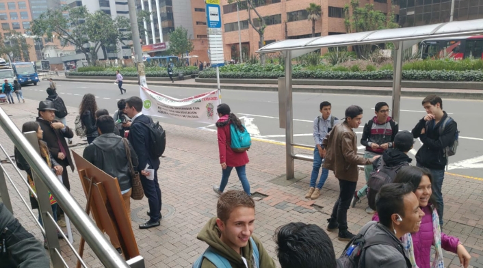 Algunos de los puntos de encuentro fueron el centro comercial Avenida Chile, el edificio de la Bolsa de Valores de Colombia y la Plaza Giordano Bruno.