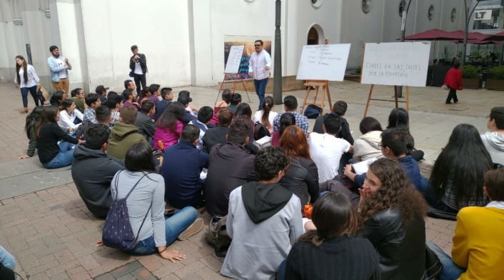 "Bienvenida, ¿te quieres quedar en una clase? Es gratuita", decía la invitación de los estudiantes