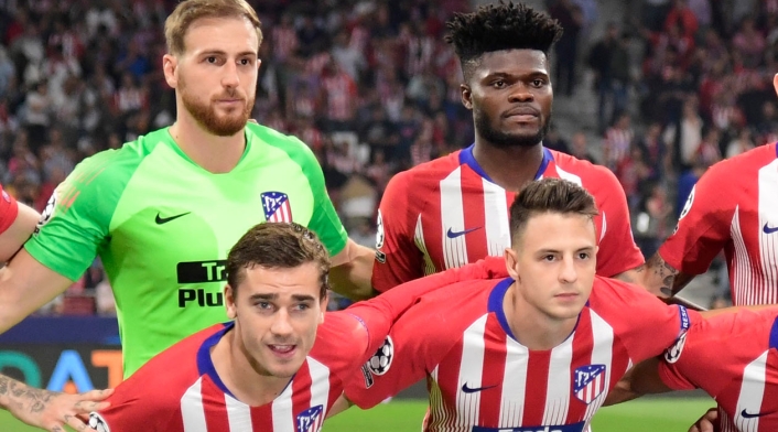 Atlético de Madrid tuvo el estreno oficial de Santiago Arias como titular