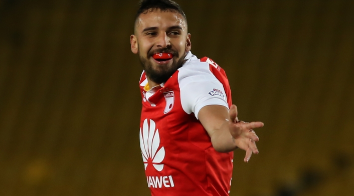 Lesión menisco externo de la rodilla derecha y lesión de menisco medial rodilla izquierda y estará fuera 4 meses. Lesión menisco externo de la rodilla derecha y lesión de menisco medial rodilla izquierda y estará fuera 4 meses.