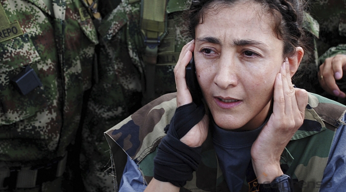 Íngrid Betancourt en la base militar de Tolemaida el día de su liberación tras la Operación Jaque