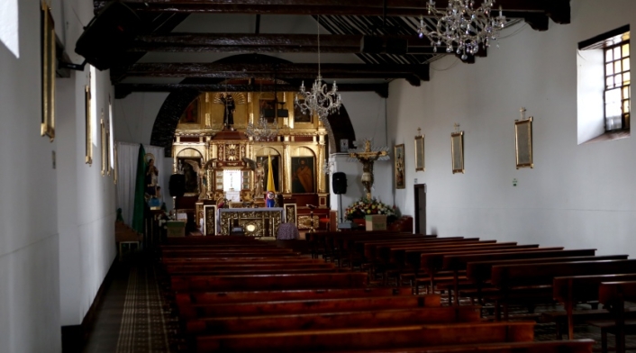 Interior iglesia San Bernandino 2