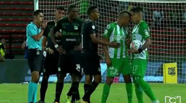 Lucumí así le pegó a Dayro Moreno Lucumí así le pegó a Dayro Moreno