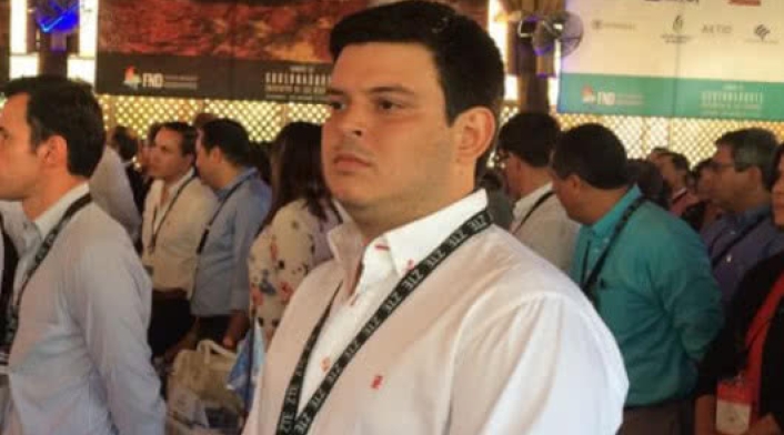 Alejandro Lyons Alejandro Lyons