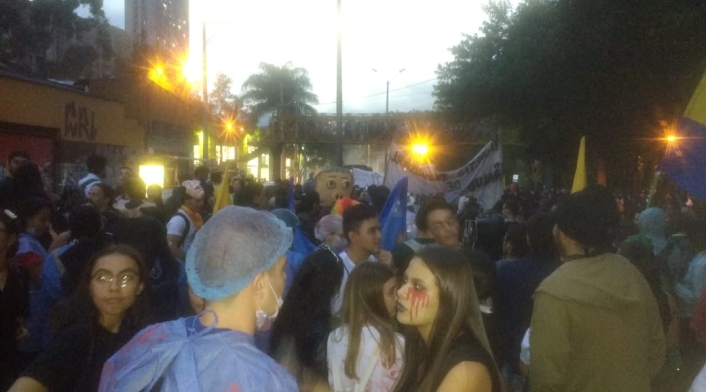 Marcha zombie en Medellín.