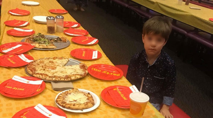 Teddy invitó a 32 amiguitos y ninguno asistió
