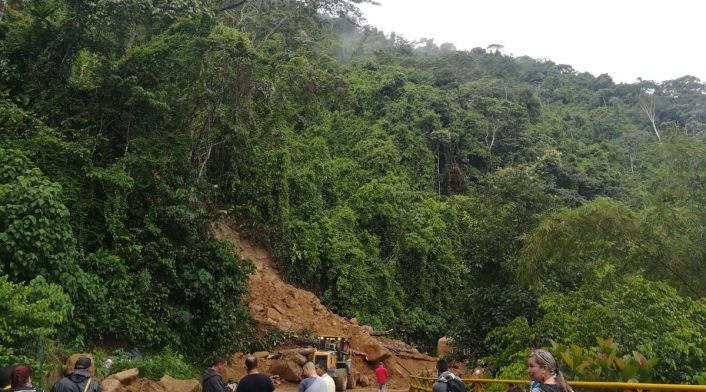 Derrumbe en San Luis que bloquea la Autopista Medellín-Bogotá
