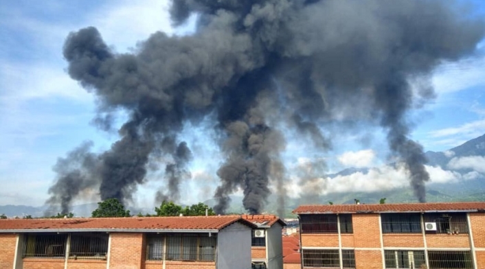 Incendio planta petrolera PDVSA