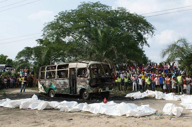 Un bus se incendió en Fundación, en 2014, y en él murieron 33 niños. Un bus se incendió en Fundación, en 2014, y en él murieron 33 niños.